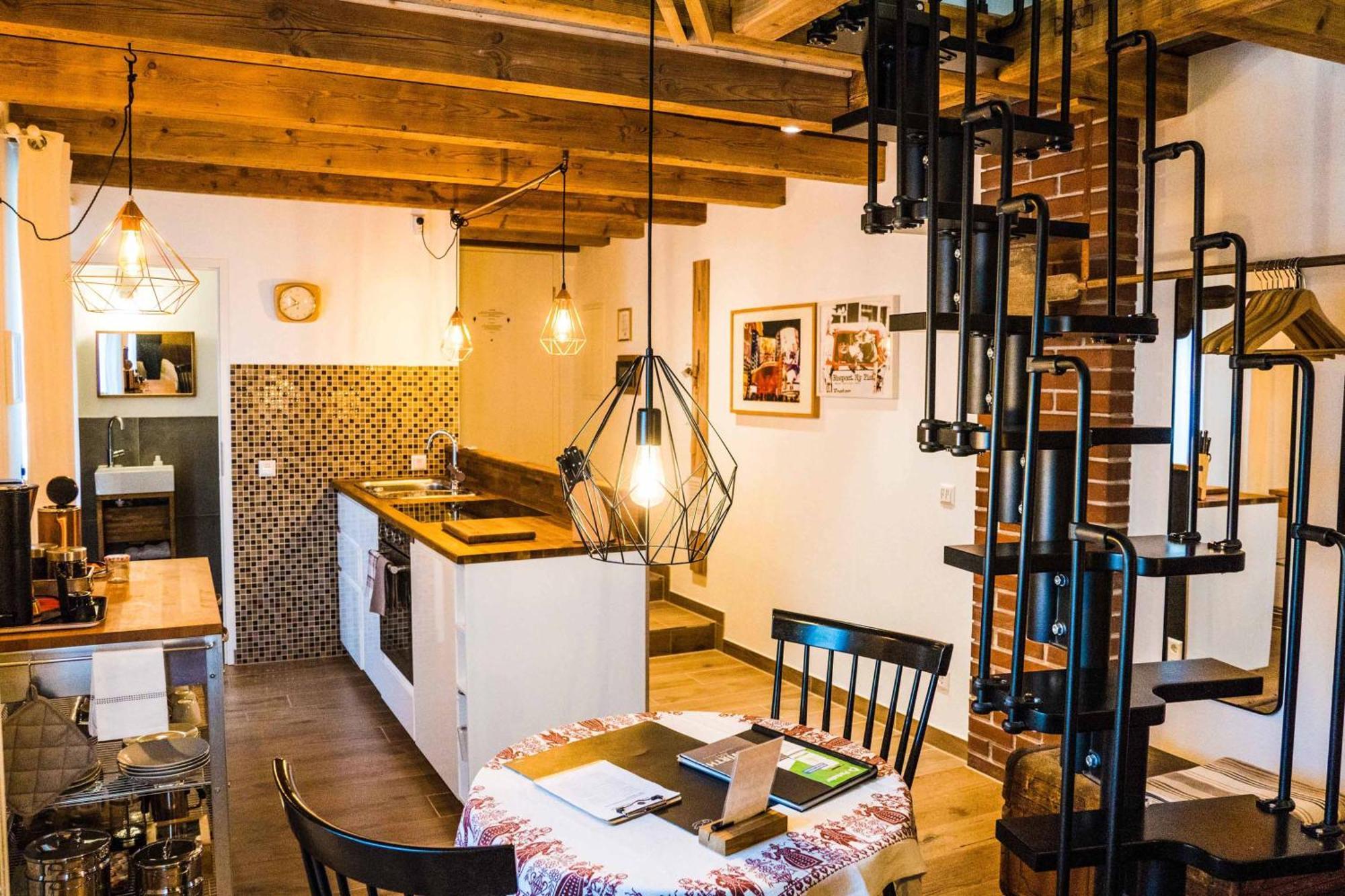 Apartment Besighomes Tiny House